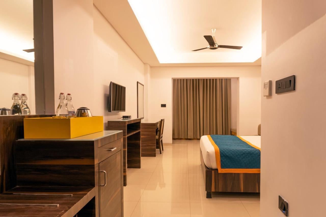 Zone Connect By The Park Parra Goa Hotel Anjuna Buitenkant foto