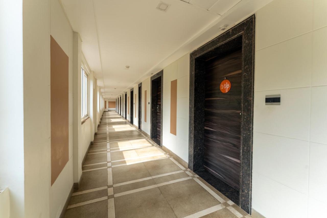 Zone Connect By The Park Parra Goa Hotel Anjuna Buitenkant foto